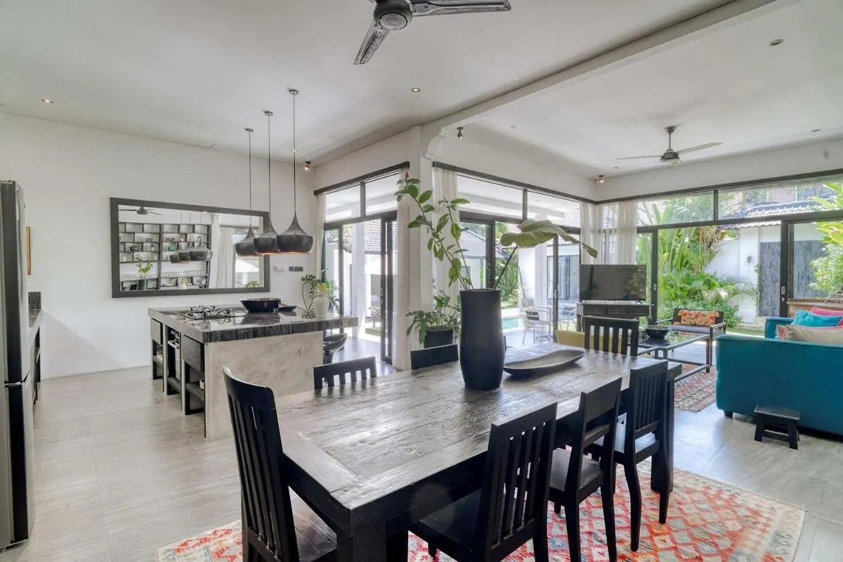 Moonwake Villa Brand New 4Br In Berawa Canggu