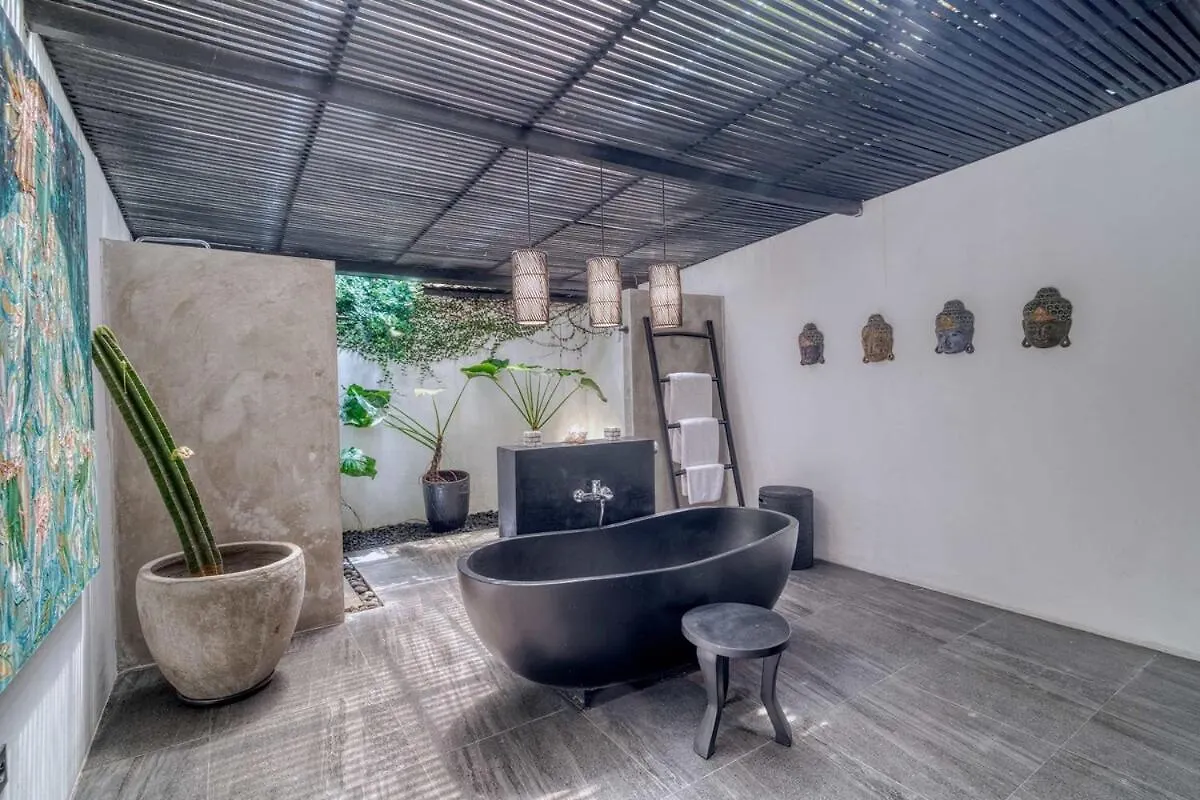 Moonwake Villa Brand New 4Br In Berawa Canggu  Canggu (Bali)