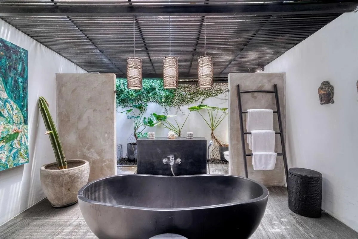 Moonwake Villa Brand New 4Br In Berawa Canggu  Canggu (Bali)