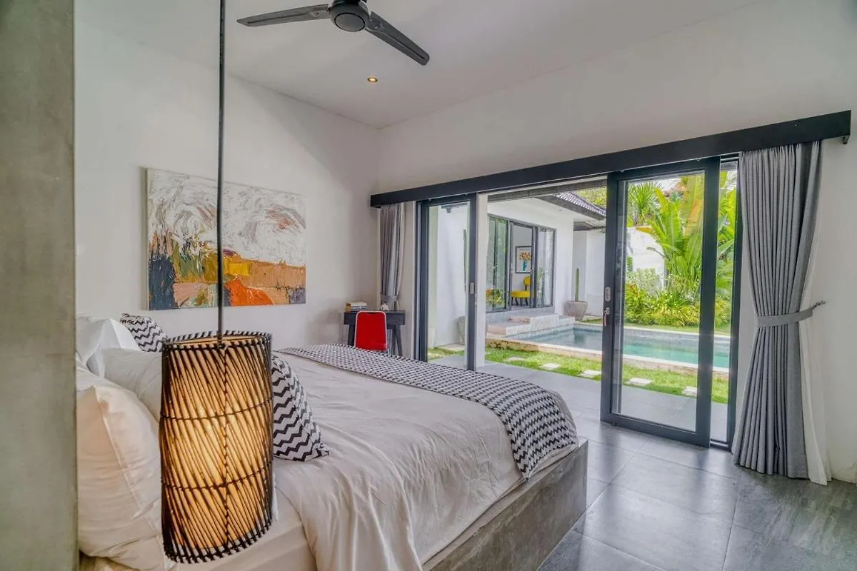 Moonwake Villa Brand New 4Br In Berawa Canggu  Canggu (Bali)